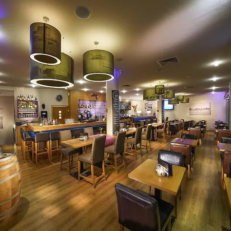מלון Strandhotel Duhnen 4*