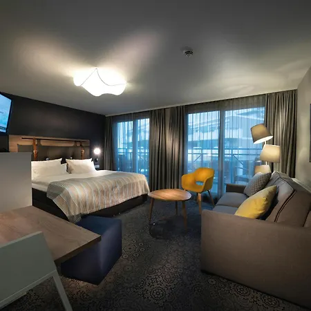 מלון Strandhotel Duhnen 4*